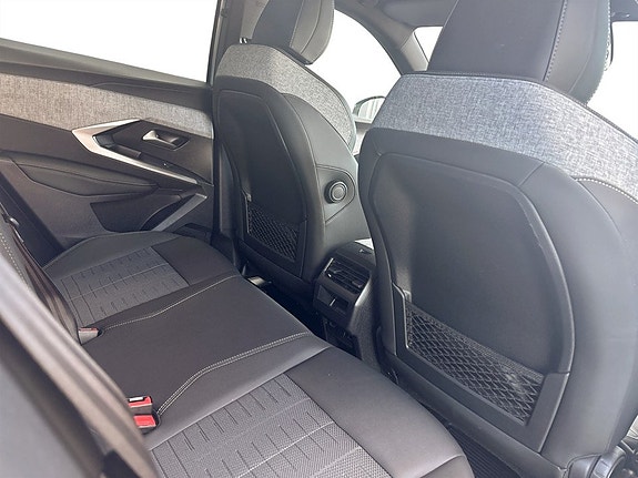 Peugeot 3008 14 of 18