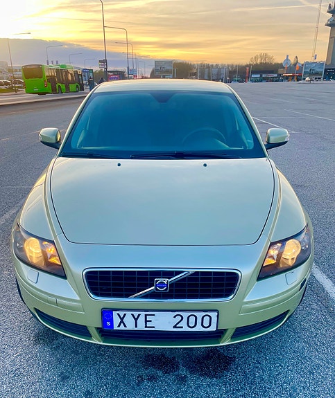 Volvo S40 4 of 5