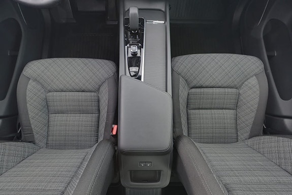 Volvo XC60 9 of 17