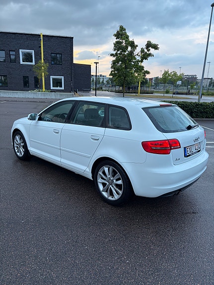 Audi A3 4 of 16