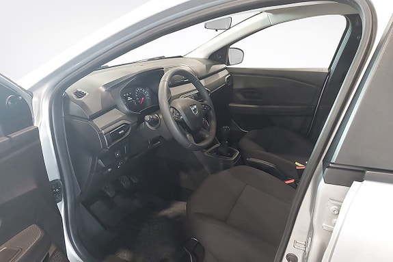 Dacia Sandero 6 of 11