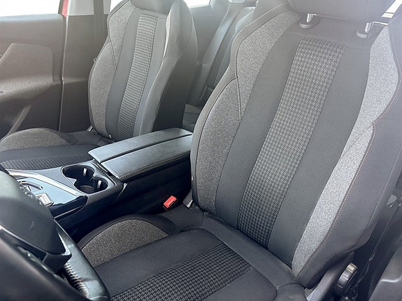 Peugeot 3008 5 of 15