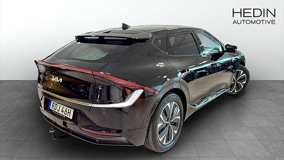 Kia EV6 2 of 5