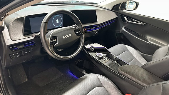 Kia EV6 4 of 5