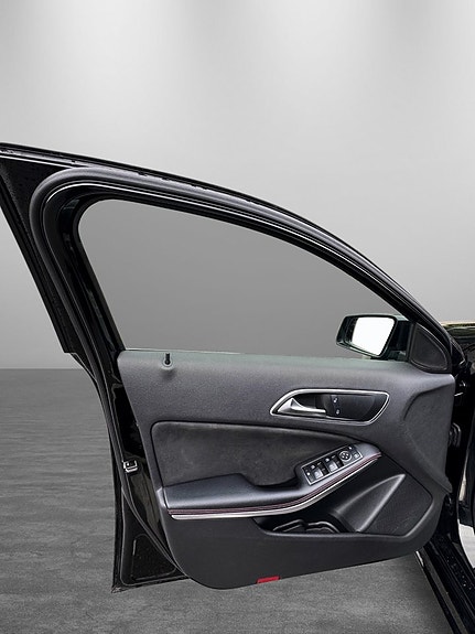 Mercedes-Benz A200 10 of 23