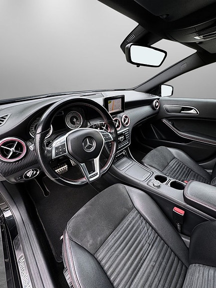 Mercedes-Benz A200 14 of 23