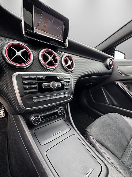 Mercedes-Benz A200 16 of 23