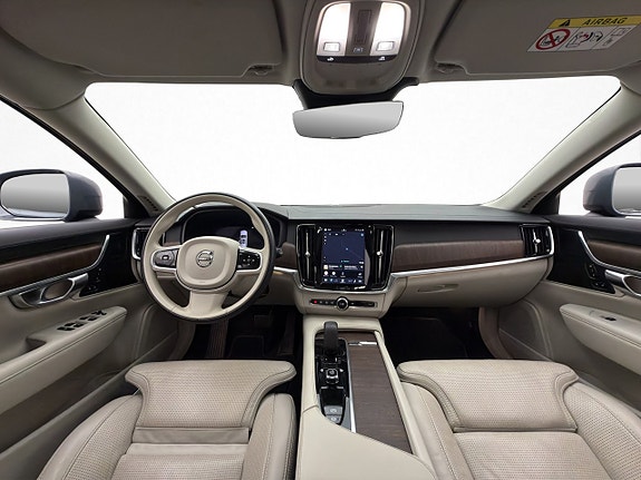 Volvo V90 Cross Country 16 of 30