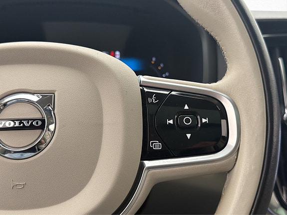 Volvo V90 Cross Country 25 of 30