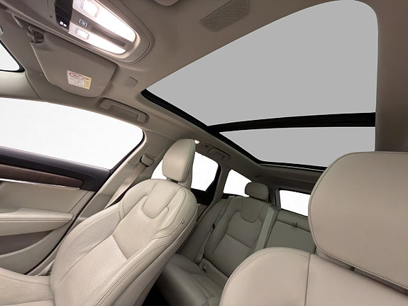 Volvo V90 Cross Country 22 of 30