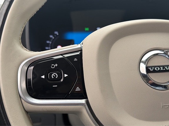 Volvo V90 Cross Country 24 of 30