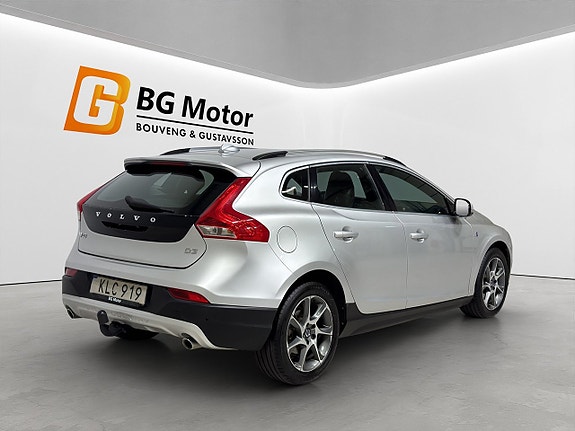 Volvo V40 Cross Country 4 of 5
