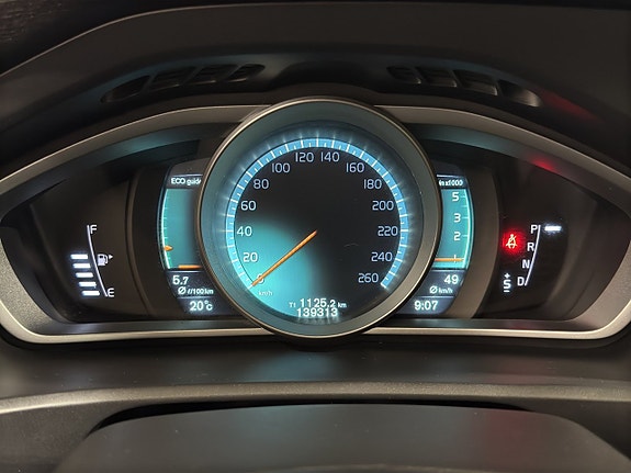 Volvo V40 Cross Country 15 of 19