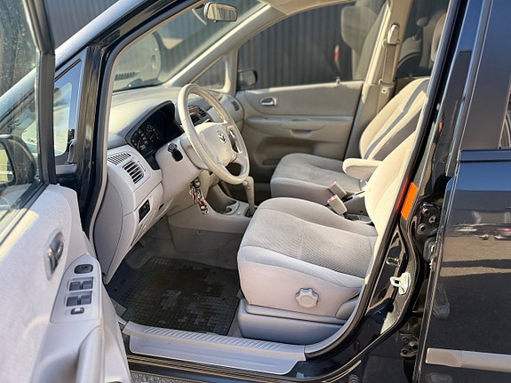 Mazda Premacy 9 of 15