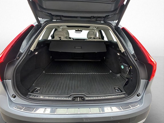 Volvo V90 Cross Country 9 of 30