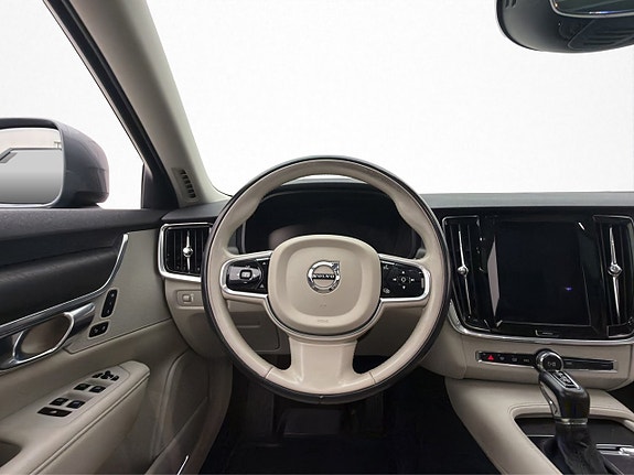 Volvo V90 Cross Country 11 of 30