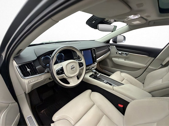 Volvo V90 Cross Country 12 of 30