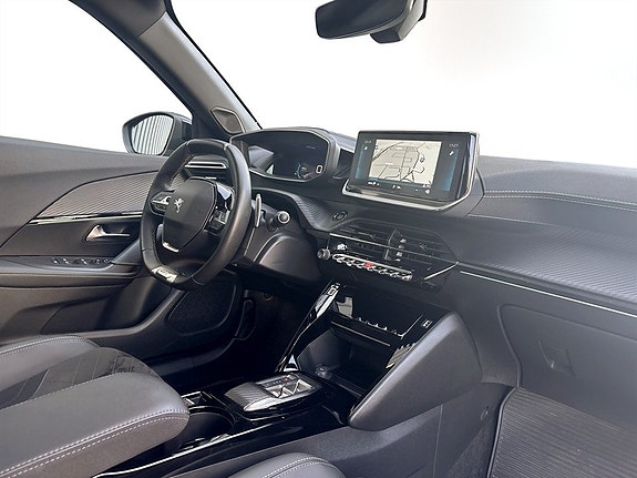 Peugeot 2008 13 of 17