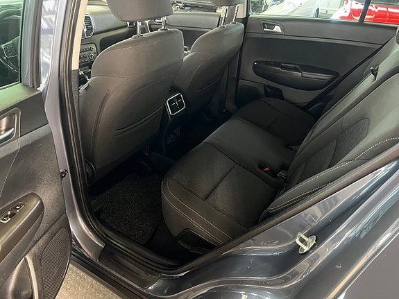Kia Sportage 10 of 17