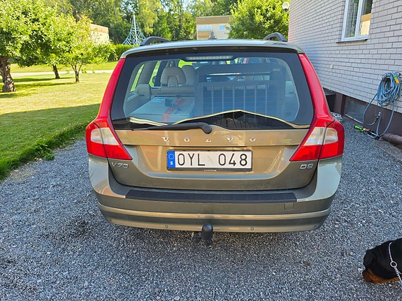 Volvo V70 3 of 3