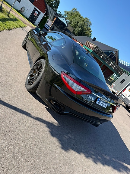 Maserati GranTurismo 4 of 5