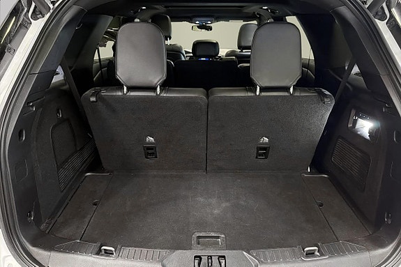 Ford Explorer 8 of 24