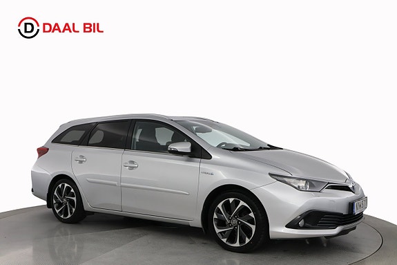Toyota Auris 4 of 5
