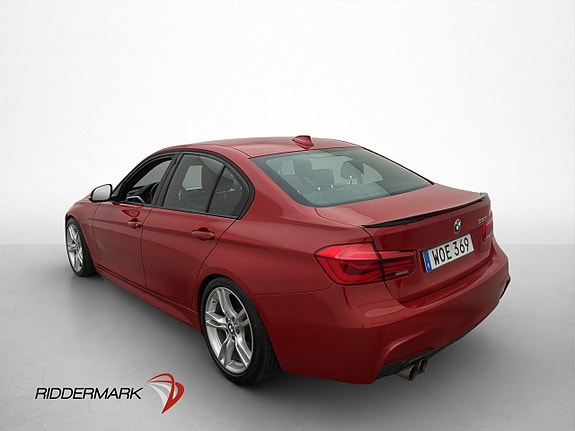 BMW 330i 5 of 5