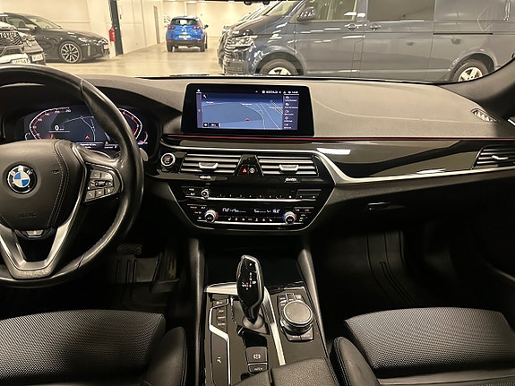 BMW 520 12 of 16