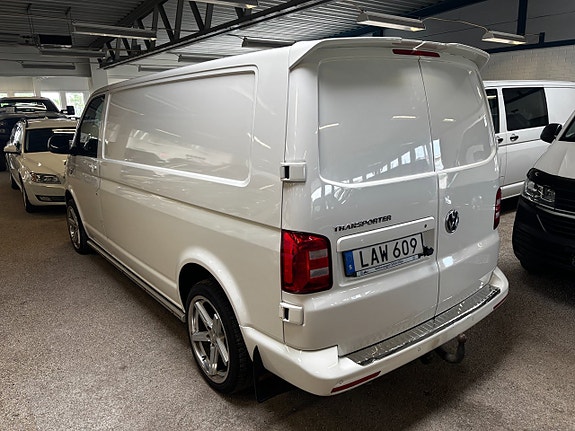 Volkswagen Transporter 3 of 5