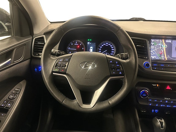 Hyundai Tucson 15 of 16
