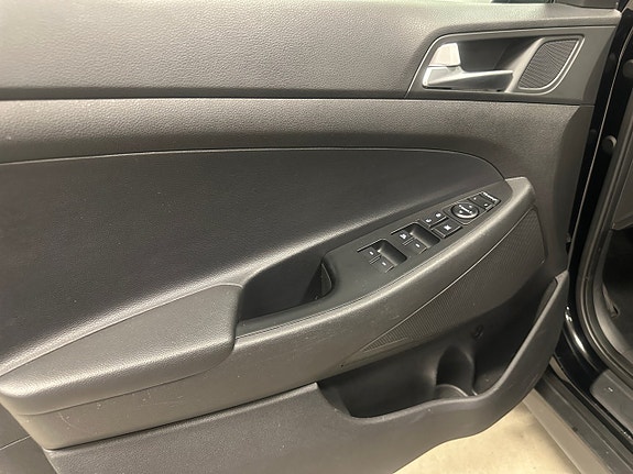 Hyundai Tucson 9 of 16
