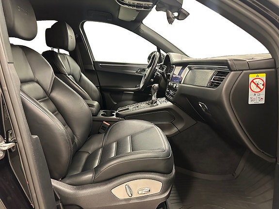 Porsche Macan GTS 14 of 15