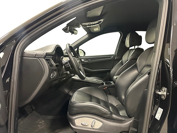 Porsche Macan GTS 8 of 15