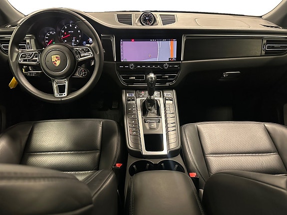Porsche Macan GTS 10 of 15