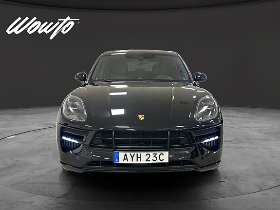 Porsche Macan GTS 2 of 5