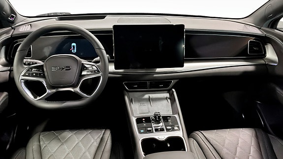 BYD Sealion 7 4 of 5