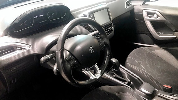 Peugeot 2008 4 of 5