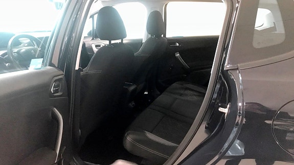 Peugeot 2008 6 of 9