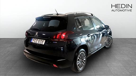 Peugeot 2008 2 of 5
