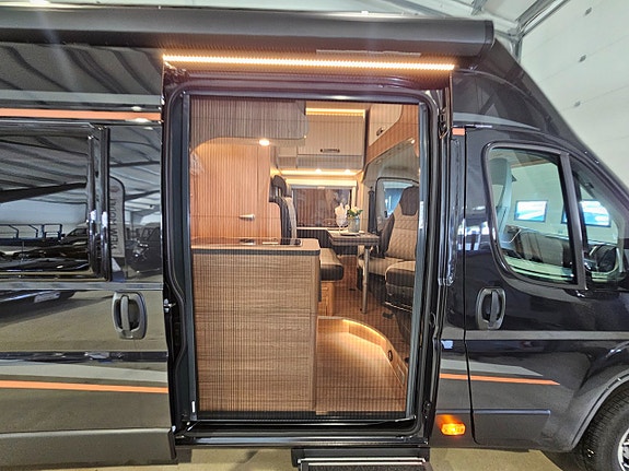 Weinsberg CaraBus Outlaw Edition  Fire 630MEG 2026  /Truma 6DE /Autonom körning 2 25 of 25