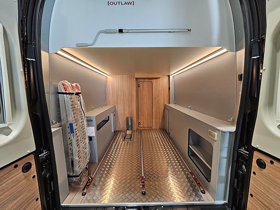 Weinsberg CaraBus Outlaw Edition  Fire 630MEG 2026  /Truma 6DE /Autonom körning 2 7 of 25