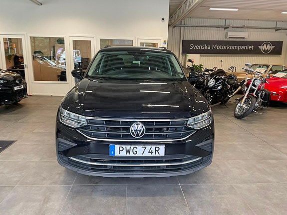 Volkswagen Tiguan 2 of 5