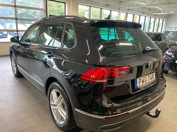Volkswagen Tiguan 5 of 5