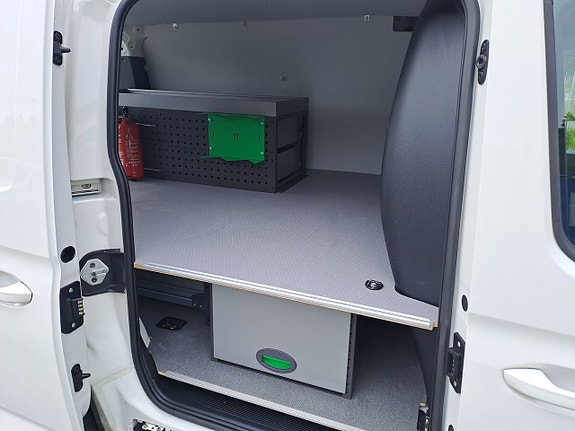 Volkswagen Caddy Maxi 11 of 22