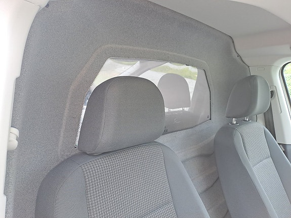 Volkswagen Caddy Maxi 13 of 22