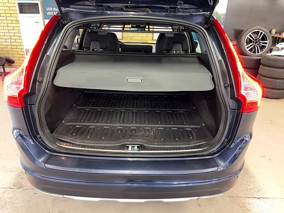 Volvo XC60 9 of 9