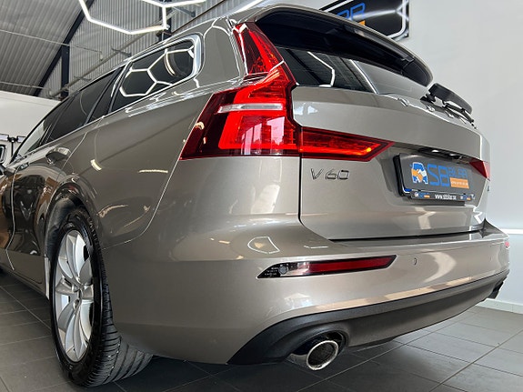 Volvo V60 11 of 30