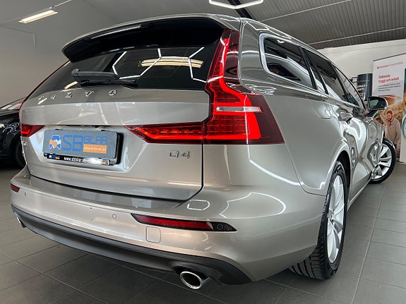 Volvo V60 12 of 30
