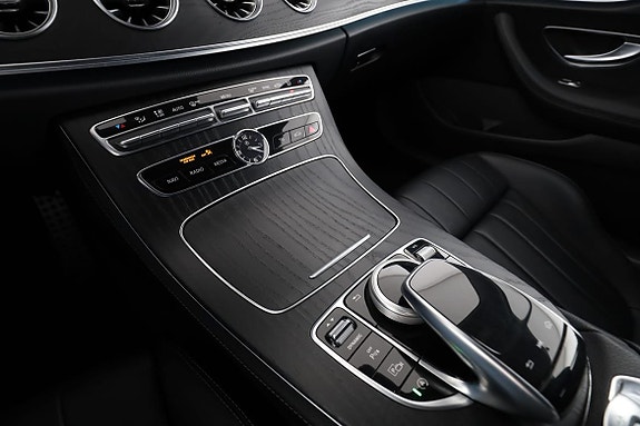 Mercedes-Benz E300 24 of 30